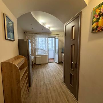 Миколи Бажана просп., 5