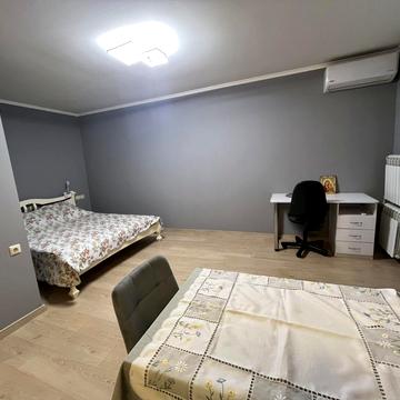 Євгена Танцюри вул., 37/43