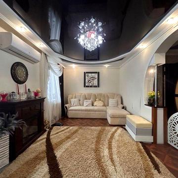 Котедж у престижному районі міста