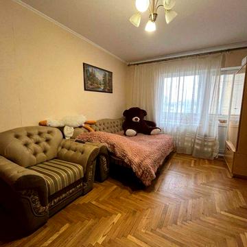 Сдам отличную 2 комн.квартиру ул. Бальзака 26 , начало Троещины