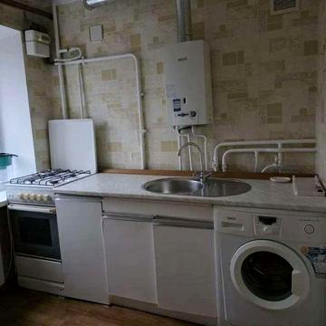 Вацлава Гавела бульв. (Івана Лепсе), 43