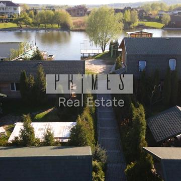 Набережно-Корчуватська вул., 12