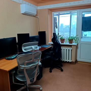 Гетьмана Павла Полуботка вул. (Попудренка), 32