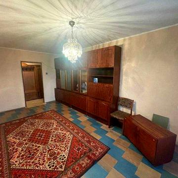 Продам простору 2-кімнатну квартиру на Ж/М Сонячний. вул. Любарського