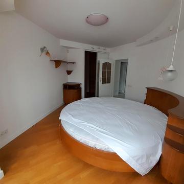 Бастіонна вул., 15