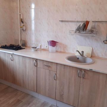 Драгоманова вул., 18