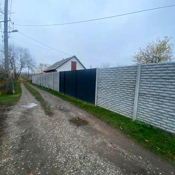 Продам не великий будинок