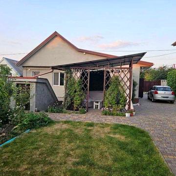 Продам затишний будинок з меблями та технікою