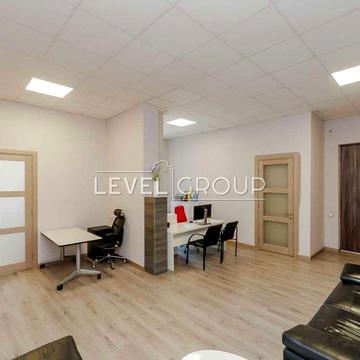 Хрещатик вул. (Kreschatic), 15