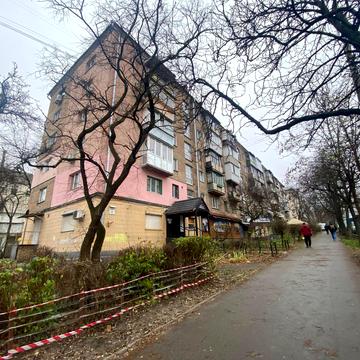 Дегтярівська вул., 11