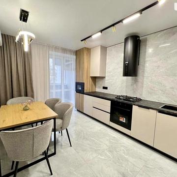 Сергія Корольова вул., 12