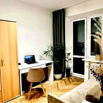 Будівельників вул., 29/8