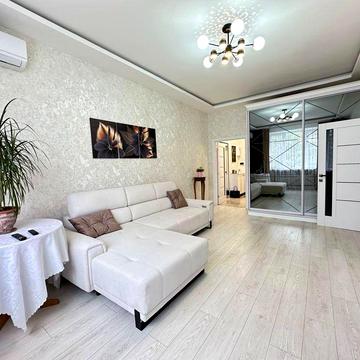 Продам 3 комн в сталинке, центр Одессы, Новосельского (222-824)