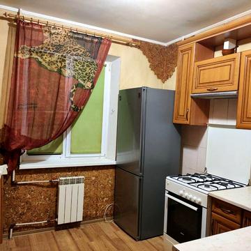 ОРЕНДА гарної 1-ї кв, на Троещиніі. Є газ. Вул. Радунська 14. ТЦ Район