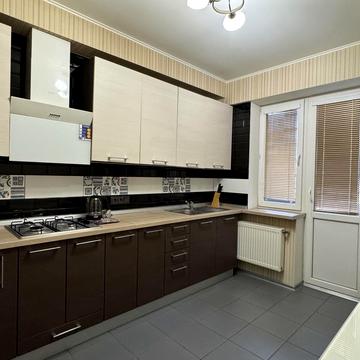 Вітрука вул., 49г