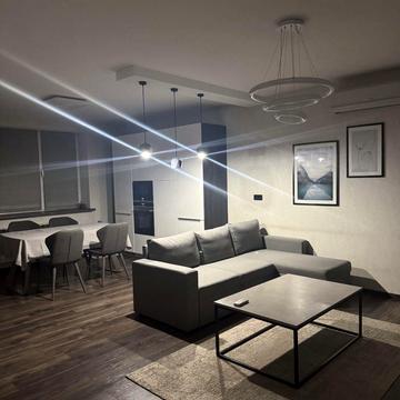 Героїв Харкова просп. (Московський), 124/7