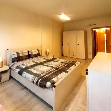 Кругла вул., 15