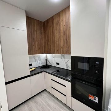 Краснова вул., (67 перлина)