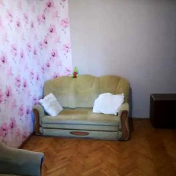 Райдужна вул., 17