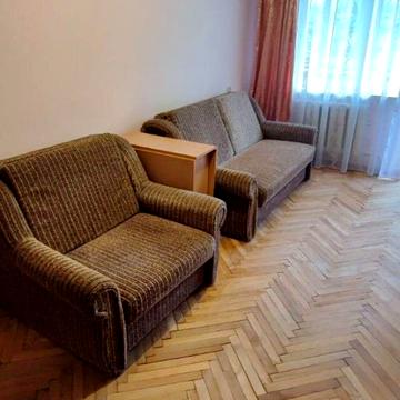 Каховська вул., 15