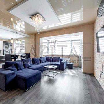 Продам 2-кімнатну квартиру 68 м² у Гатному вул. Дорошенка 9 біля метро