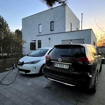 Новий будинок в КМ Рябинки Малютянка