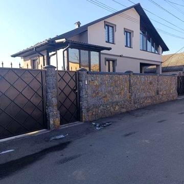 Продаж 2- поверхового будинку у Калинівці, Вінницька область