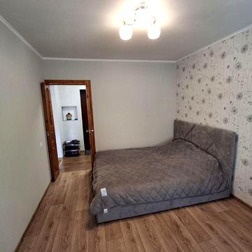 Добровольців пров., 2