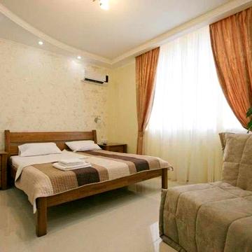 Преображенська вул., 30