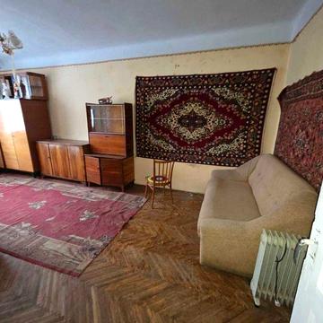 1 кімнатна квартира, м. Камянка-Бузька, (центр)