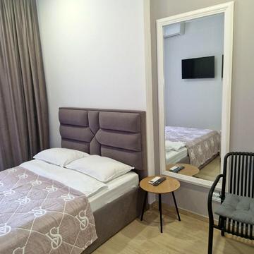 Генуезька вул., 1-Е