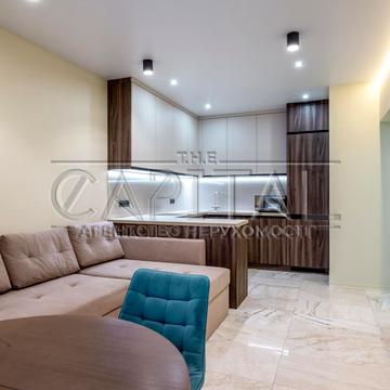 Салютна вул., (Будинок 02301-02303)