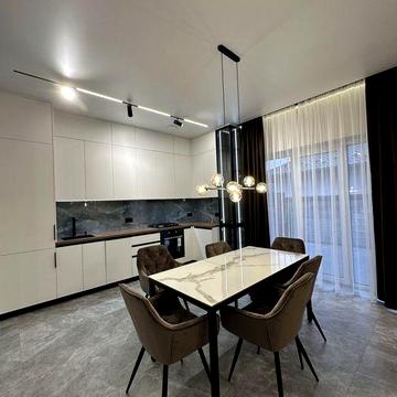 Будинок з ремонтом та технікою у Ворзелі .