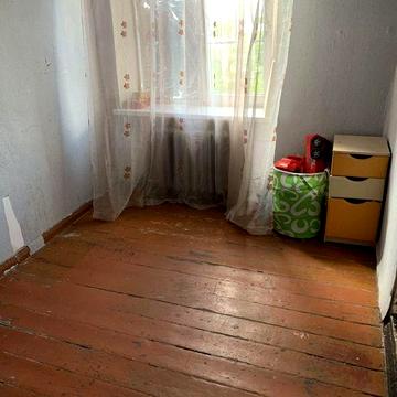 Продам двухкомнатную гостинку по ул.Библика 13 ХТЗ.L