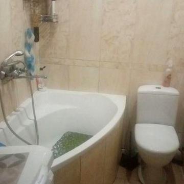 Оренда 3 кі-ної квартири з власним двориком