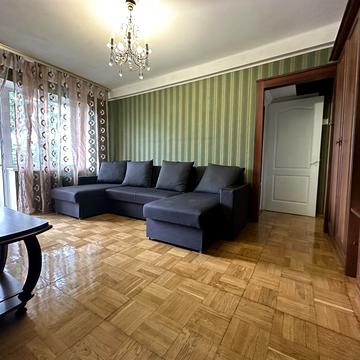 Верховної Ради бульв., 16