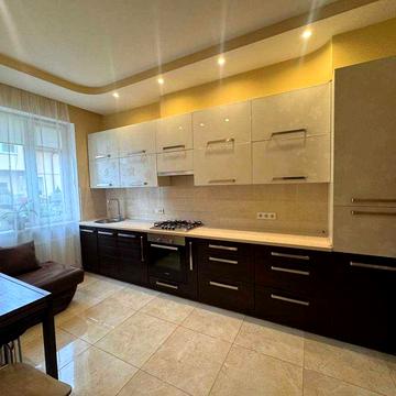 Оренда котеджу в районі 12 школи