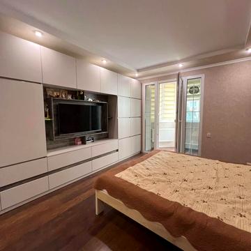 Євгена Чикаленка вул., 59/6