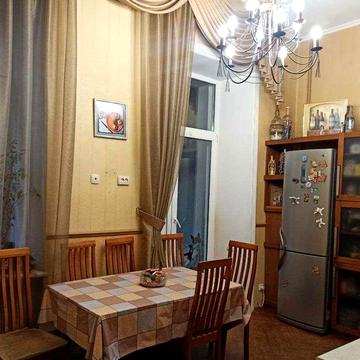Продам 4-комнатную квартиру в Центре города! Ул. Новосельского. 1L21