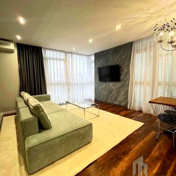 Предславинська вул., 42