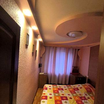 Продам 3 комнатную квартиру с ремонтом мебелью и техникой  17кв.