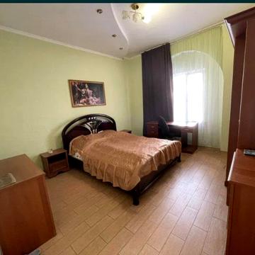 Центральна вул.