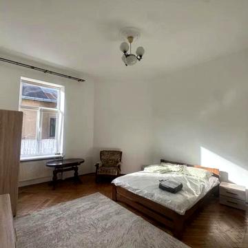 Соломії Крушельницької вул., 5