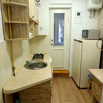 Одеська вул., 2