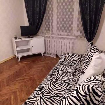 Новодарницька вул., 32