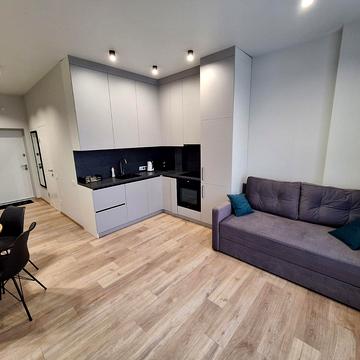 Центральна вул., 21-Б