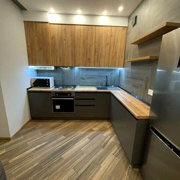 Князя Святослава пл., 5