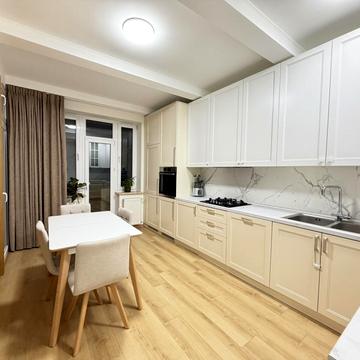 Тютюнників вул. (), 27