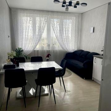 Простора однокімнатна квартира з ремонтом в ЖК Скай Сити