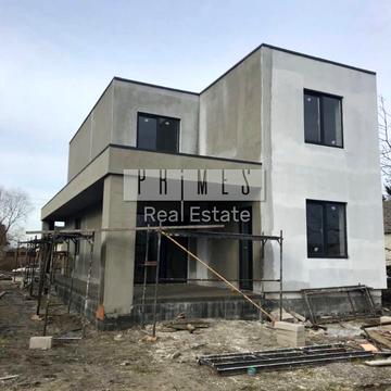 Центральна вул.